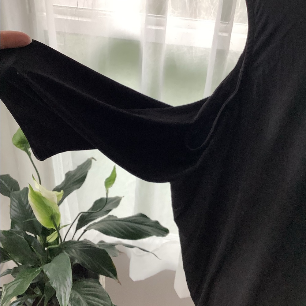 Torrid cold shoulder top - Picture 6 of 7